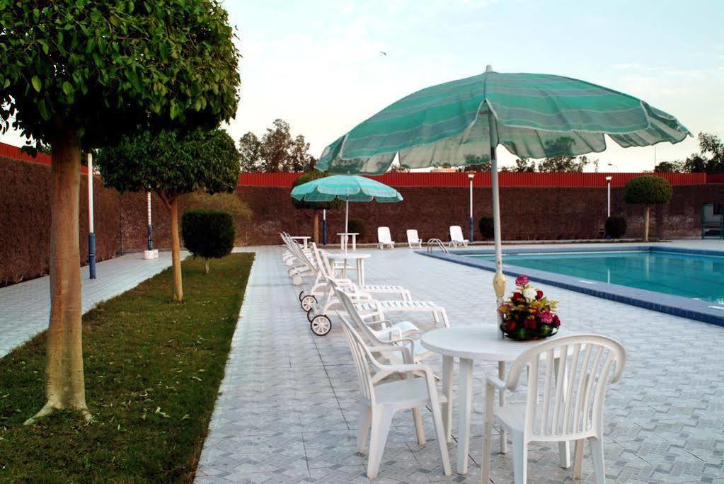 Dammam Hotel Ngoại thất bức ảnh